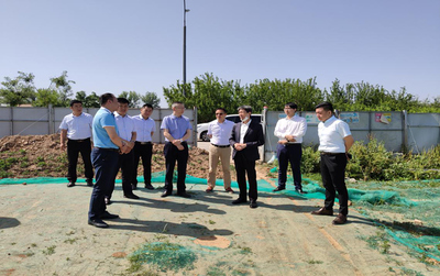 陜西環(huán)保集團(tuán)-福建雪人股份公司董事長兼總經(jīng)理林汝捷到園區(qū)開發(fā)公司項(xiàng)目現(xiàn)場考察